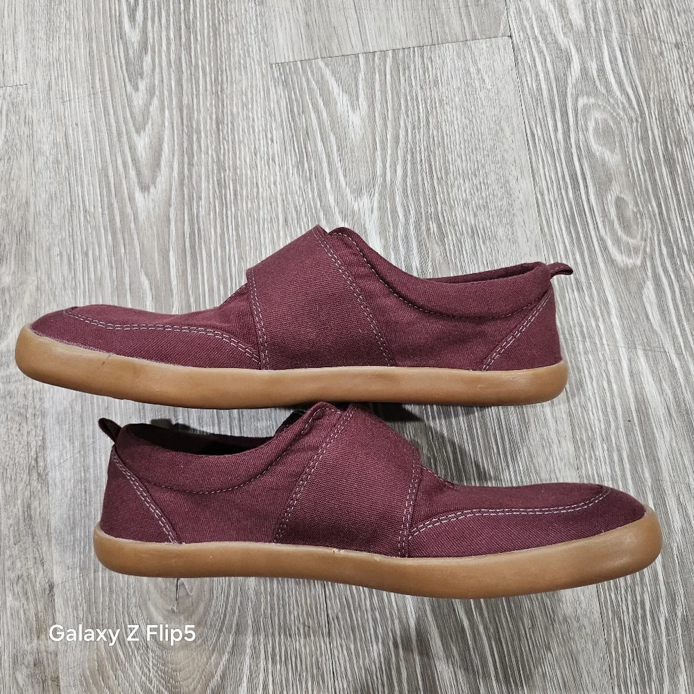 Women’s Casual Velcro Canvas Slip-On Shoe - Burgundy - Picture 6 of 10